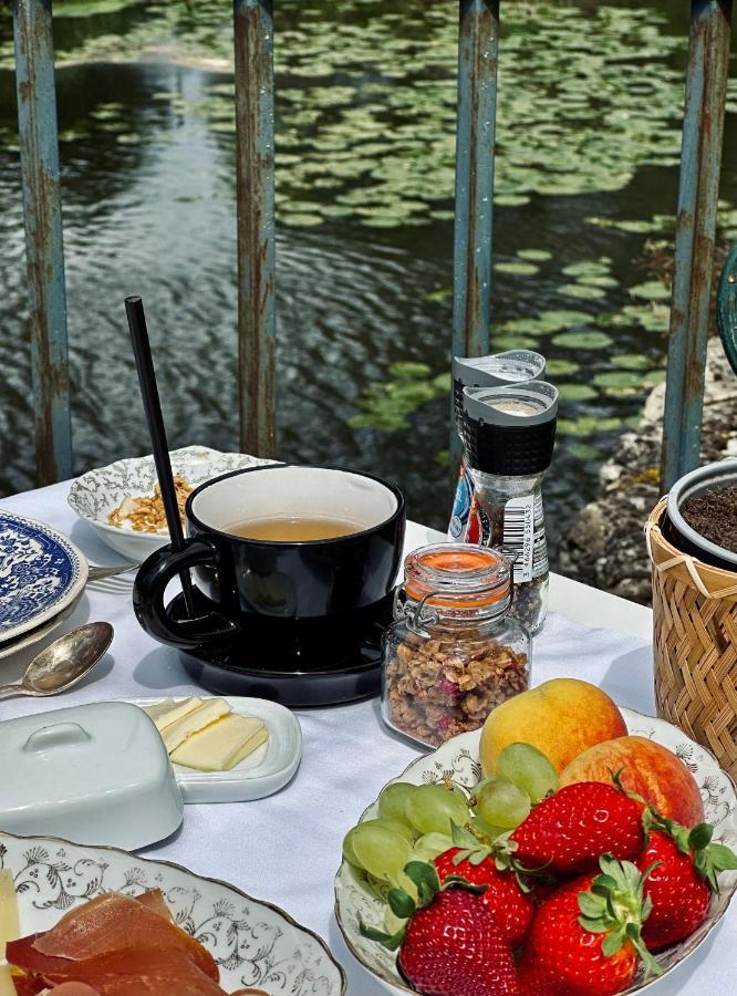 Charenton-du-Cher Moulin Le Fleurie酒店 外观 照片